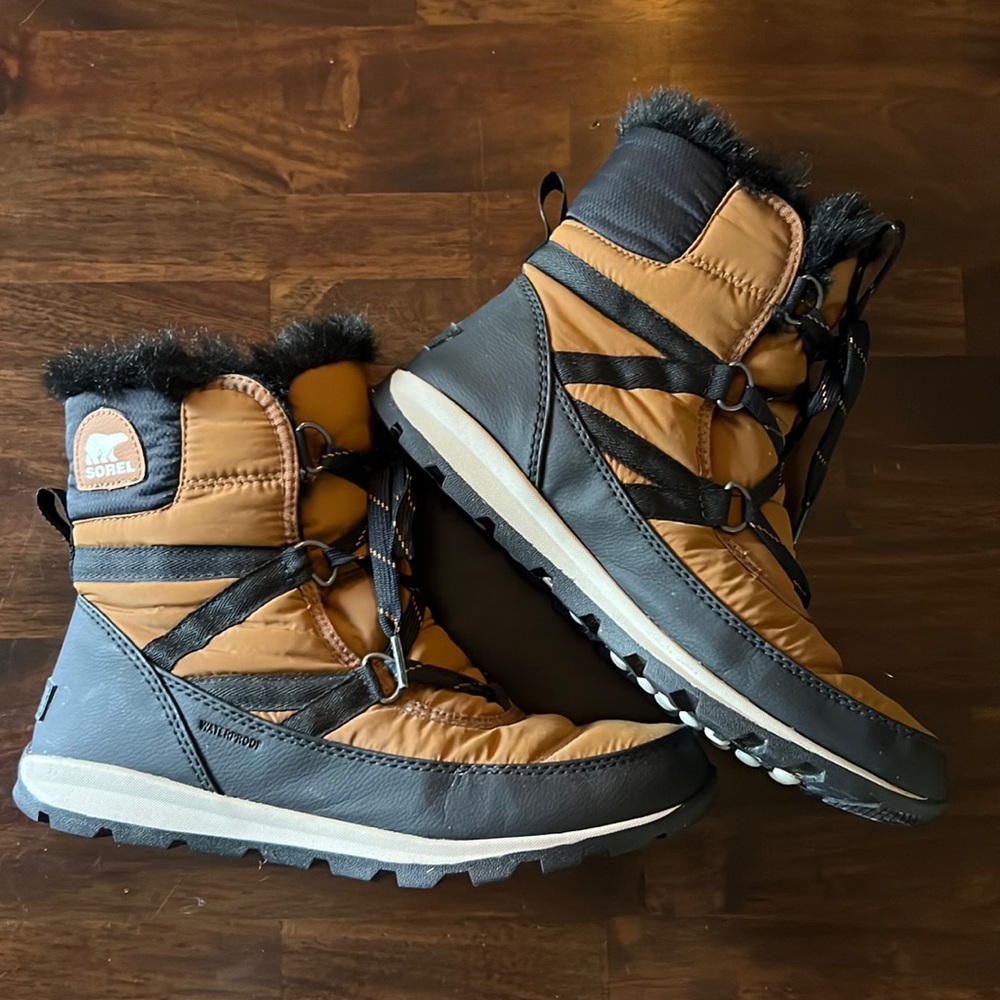 Sorel Women’s Whitney Short Boot